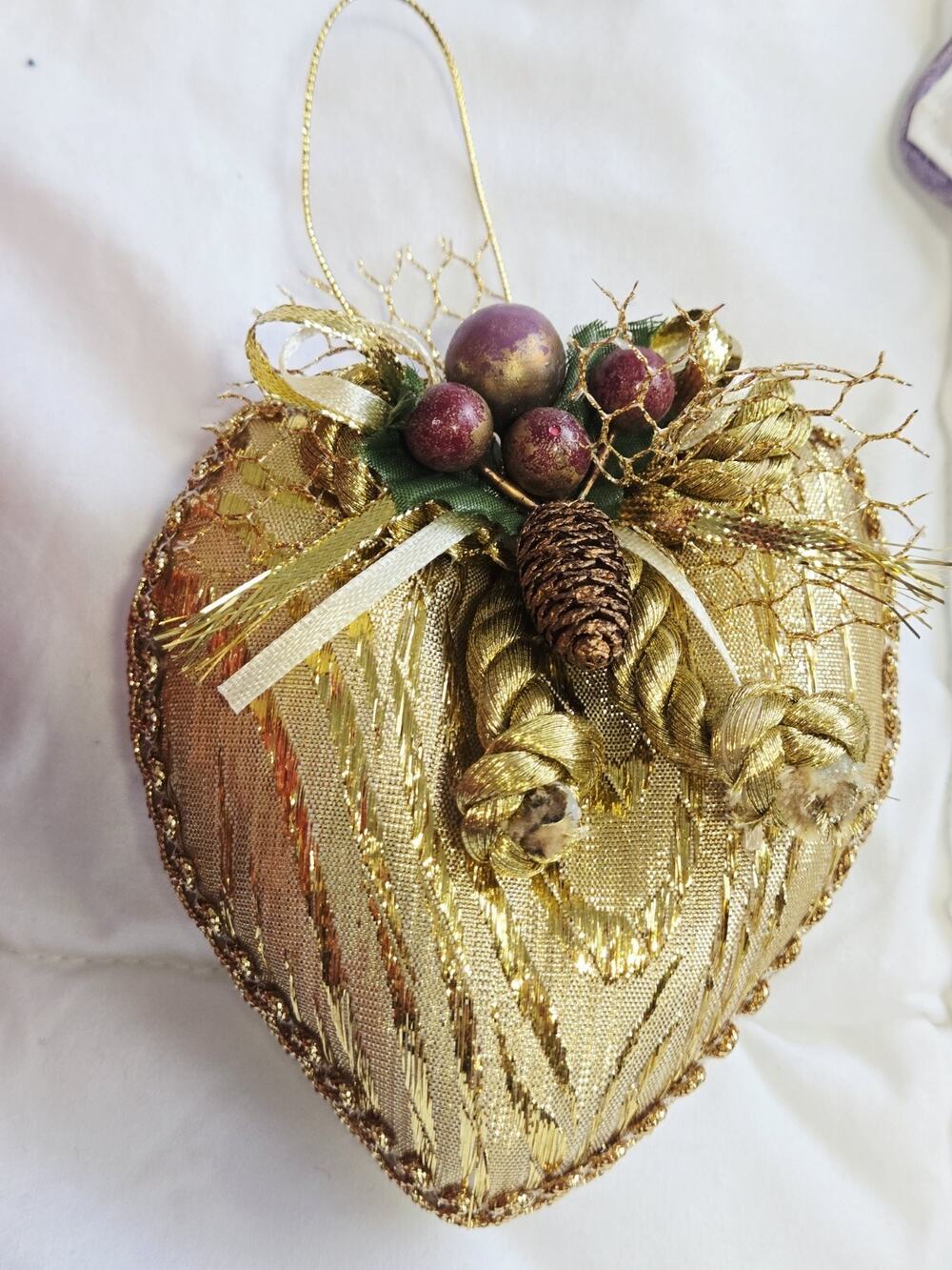 Christmas Tree Wire Ornament Heart Red & Gold Valentine Love Holiday Decor